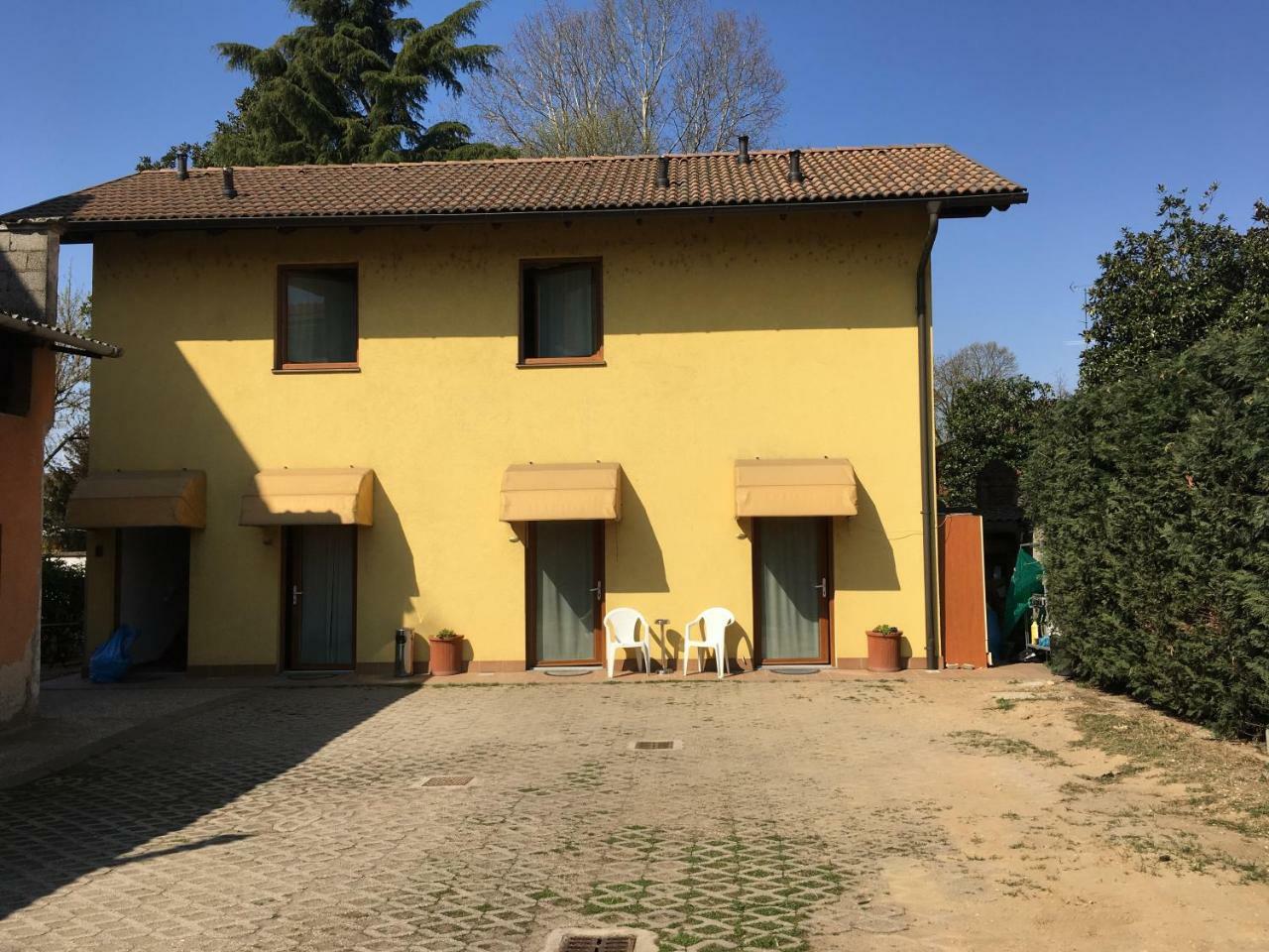 Hotel Il Pino Garlasco エクステリア 写真